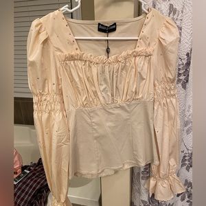 Women’s renaissance long sleeved blouse